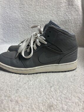 Nike Air Jordan 1 Phat Mid Cool Grey Carbon Boys Size 4.5Y